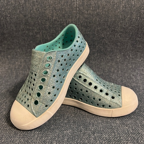 Native Shoes Other - Native Shoes Jefferson Piedmont Bling Glitter Light Blue Size c8